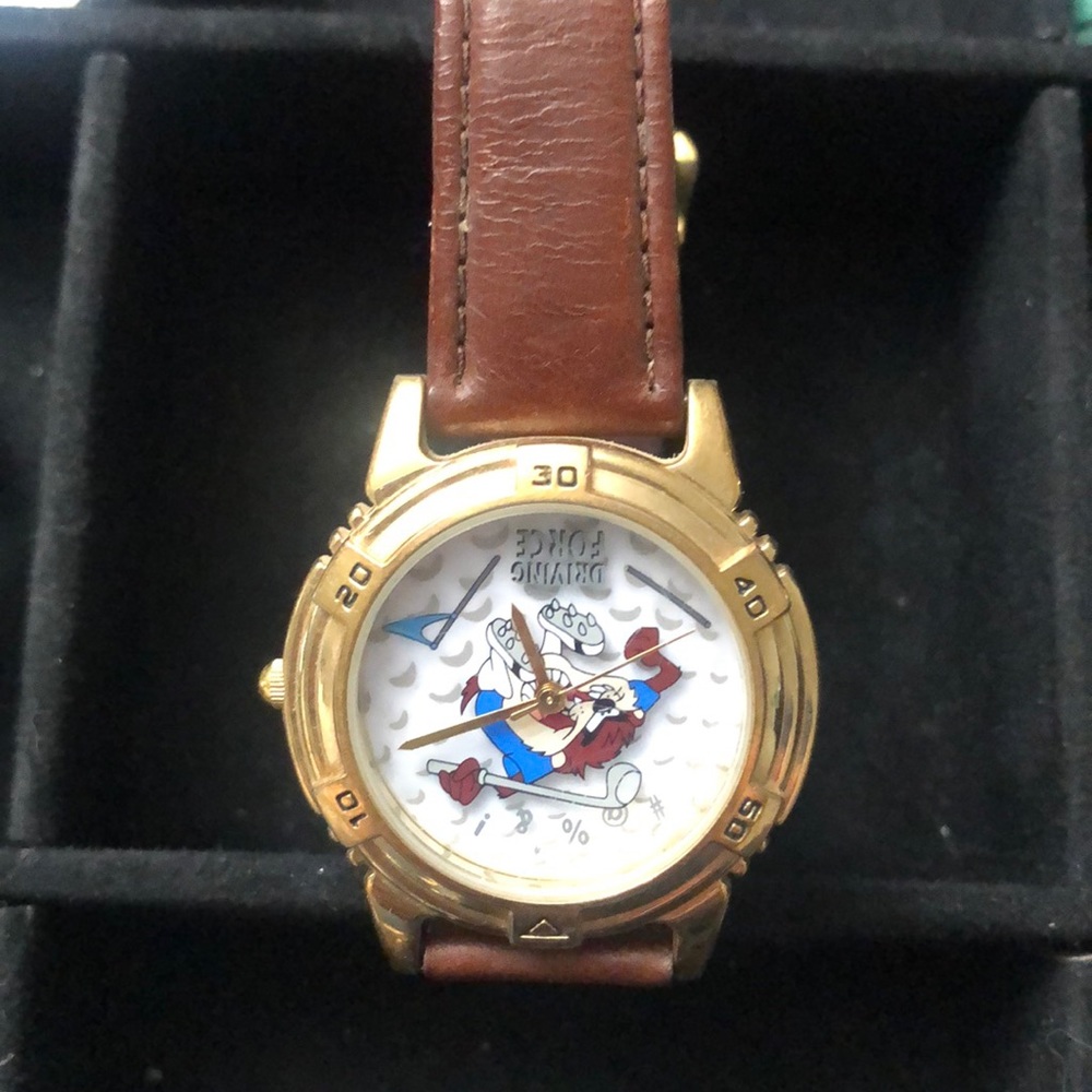 Vintage Fossil WB Tasmanian Devil Watch - Picture 4 of 4